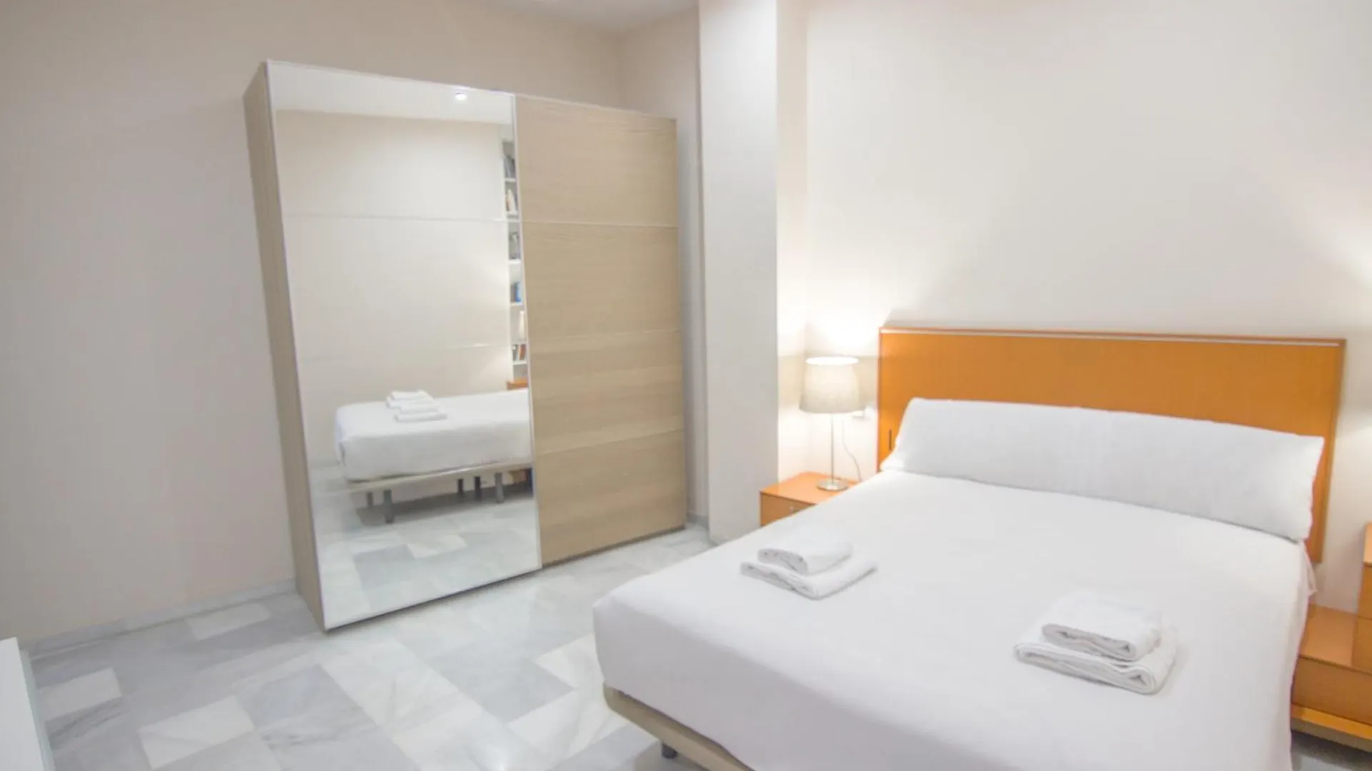 Rentalsevilla Cano Y Cueto I contacts
